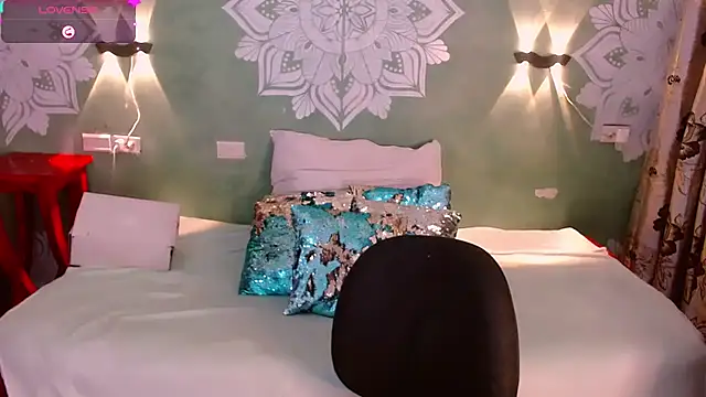 Snapshot of Emili_Roux chatting on 31, 1, 2025 Emili Roux online show from 31, 1, 2025