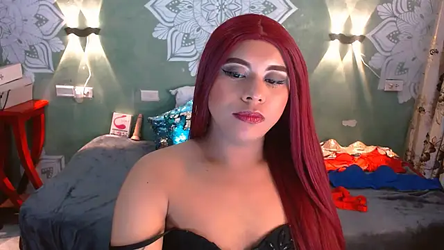 Snapshot of Emili_Roux chatting on 8, 2, 2025 Emili Roux online show from 8, 2, 2025