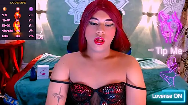 Snapshot of Emili_Roux chatting on 6, 3, 2025 Emili Roux online show from 6, 3, 2025
