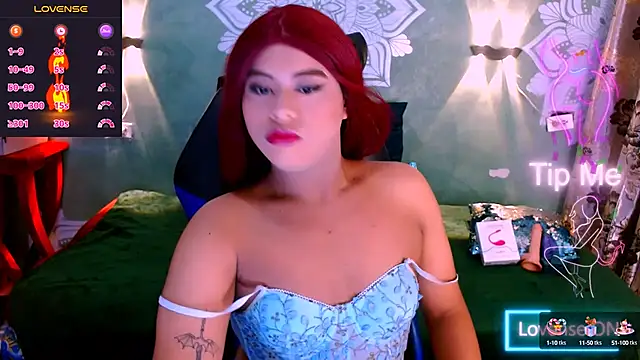 Snapshot of Emili_Roux chatting on 13, 3, 2025 Emili Roux online show from 13, 3, 2025