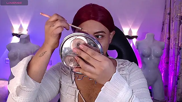 Snapshot of Emili_Roux chatting on 19, 2, 2026 Emili Roux online show from 19, 2, 2026