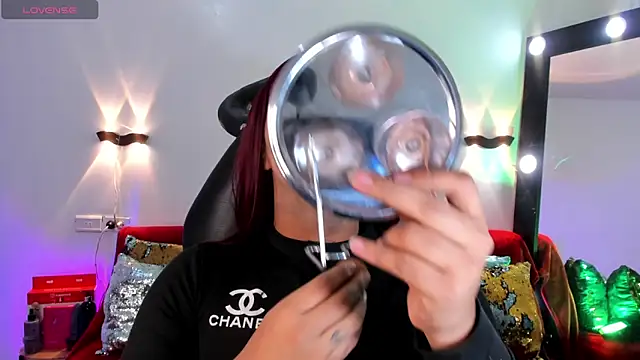 Snapshot of Emili_Roux chatting on 28, 3, 2026 Emili Roux online show from 28, 3, 2026