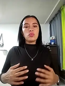 Snapshot of hailey85 chatting on 16, 4, 2026 hailey85 online show from 16, 4, 2026