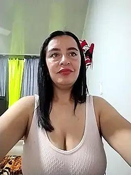 Snapshot of hailey85 chatting on 22, 4, 2026 hailey85 online show from 22, 4, 2026