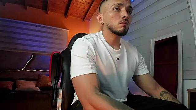 Snapshot of maximusclark1 chatting on 25, 3, 2026 maximusclark1 online show from 25, 3, 2026