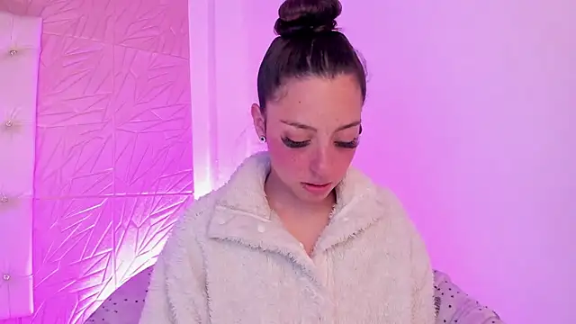 sadashi moon  online show from 17, 3, 2025