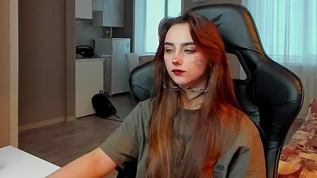 Snapshot of SilverDream chatting on 9, 2, 2025 SilverDream online show from 9, 2, 2025