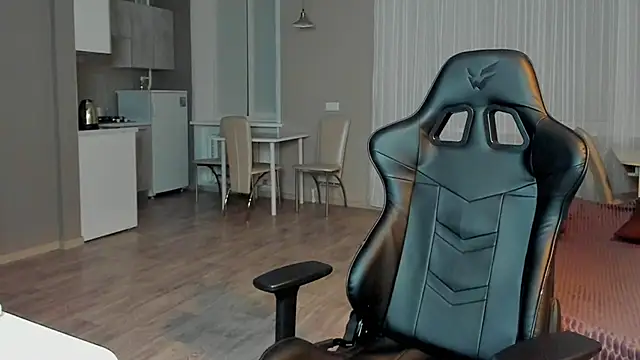 Snapshot of SilverDream chatting on 23, 2, 2025 SilverDream online show from 23, 2, 2025