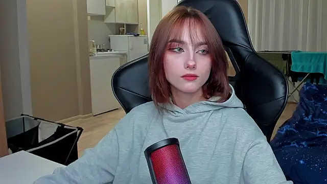 Snapshot of SilverDream chatting on 2, 10, 2025 SilverDream online show from 2, 10, 2025