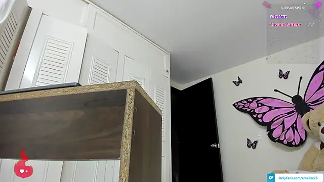 Snapshot of sweet_amalia4 chatting on 27, 11, 2025 sweet amalia4 online show from 27, 11, 2025