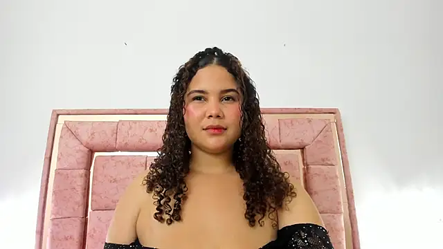 zoee lovv online show from 7, 12, 2024