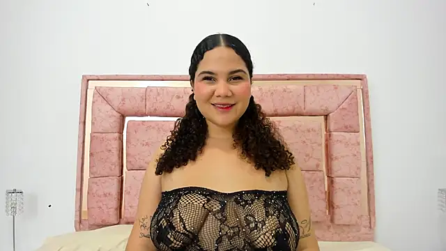 zoee lovv online show from 11, 12, 2024