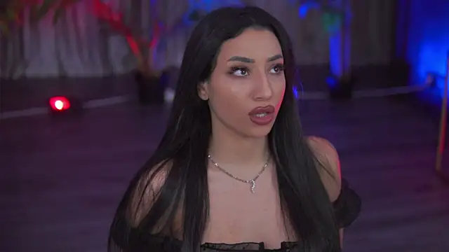 GinaValentinna online show from 15, 9, 2025