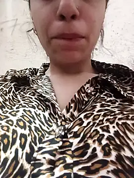 Snapshot of InLero chatting on 13, 2, 2025 InLero online show from 13, 2, 2025