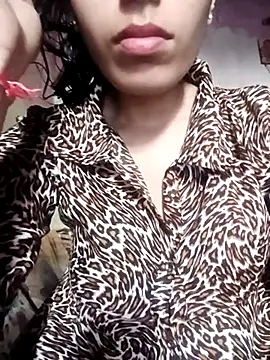 Snapshot of InLero chatting on 23, 2, 2025 InLero online show from 23, 2, 2025