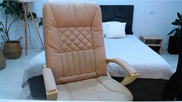 NaughtyNylonFeet online show from 8, 10, 2025