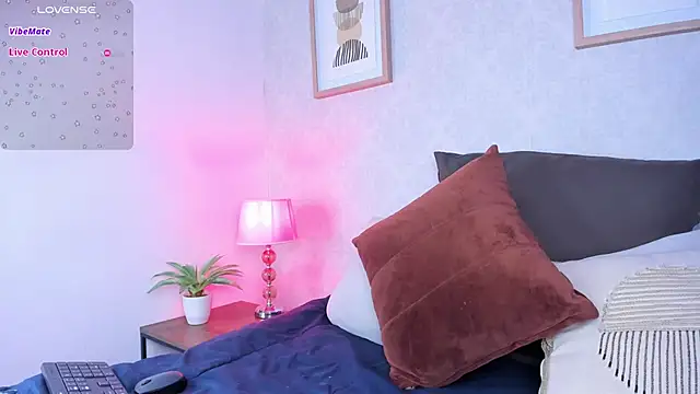 Caroline dh online show from 16, 9, 2025