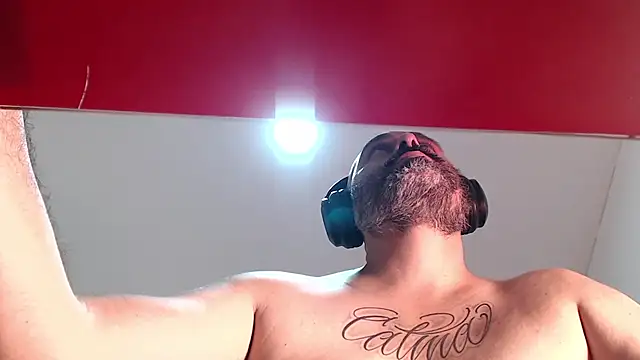 Snapshot of Gabriel_Harmant chatting on 23, 12, 2024 Gabriel Harmant online show from 23, 12, 2024