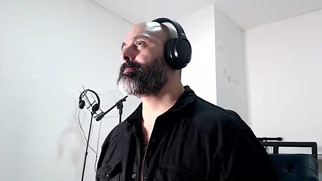 Snapshot of Gabriel_Harmant chatting on 21, 3, 2025 Gabriel Harmant online show from 21, 3, 2025