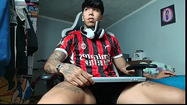 Nickhot0609 online show from 14, 11, 2025