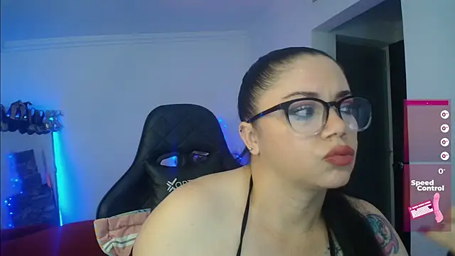 Snapshot of Madame_Shein_ chatting on 14, 12, 2024 Madame Shein online show from 14, 12, 2024