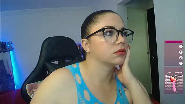 Snapshot of Madame_Shein_ chatting on 21, 12, 2024 Madame Shein online show from 21, 12, 2024