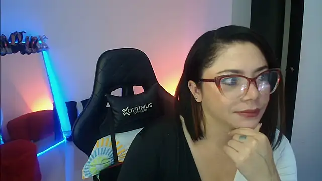 Snapshot of Madame_Shein_ chatting on 5, 2, 2025 Madame Shein online show from 5, 2, 2025