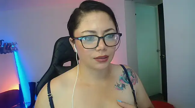 Snapshot of Madame_Shein_ chatting on 17, 2, 2025 Madame Shein online show from 17, 2, 2025