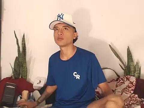 Edward Milleer online show from 3, 10, 2025