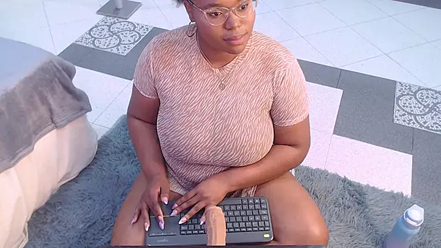 Snapshot of Makena_gh chatting on 16, 2, 2025 Makena gh online show from 16, 2, 2025