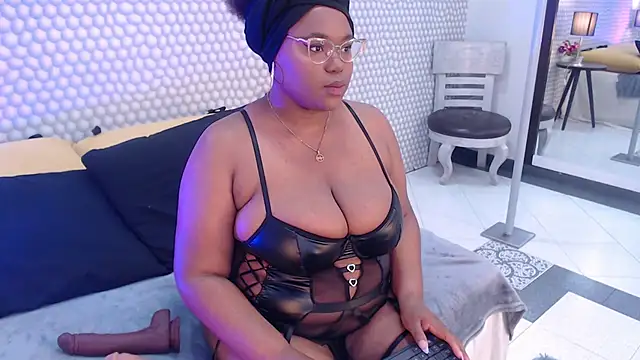 Snapshot of Makena_gh chatting on 18, 2, 2025 Makena gh online show from 18, 2, 2025