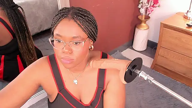 Snapshot of Makena_gh chatting on 13, 11, 2025 Makena gh online show from 13, 11, 2025