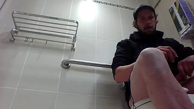 axelongshaft69 online show from 11, 1, 2026