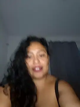 Snapshot of Leslyrosa chatting on 3, 1, 2025 Leslyrosa online show from 3, 1, 2025