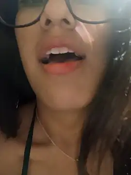 AleFantasy0001 online show from 22, 2, 2025