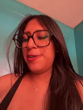 AleFantasy0001 online show from 3, 2, 2026