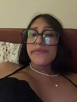 AleFantasy0001 online show from 5, 3, 2026