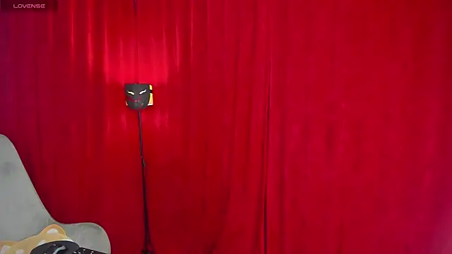 HakuRukushka online show from 4, 1, 2025