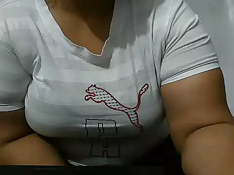 Queen of boobs01 online show from 17, 1, 2025