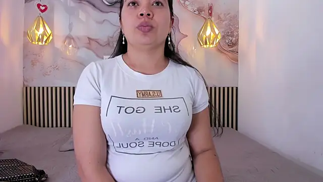 Snapshot of EvelynSweet1 chatting on 6, 5, 2026 EvelynSweet1 online show from 6, 5, 2026