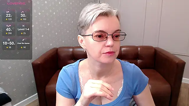 Snapshot of Cutie_Erikaa1 chatting on 6, 4, 2026 Cutie Erikaa1 online show from 6, 4, 2026