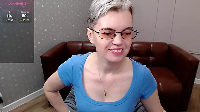 Snapshot of Cutie_Erikaa1 chatting on 7, 4, 2026 Cutie Erikaa1 online show from 7, 4, 2026