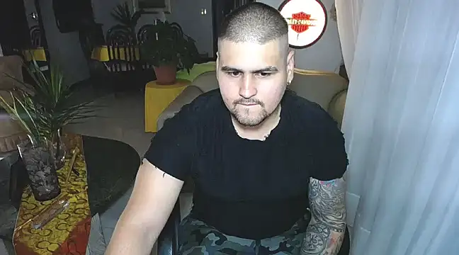 Snapshot of pitbullveryhot chatting on 13, 2, 2025 pitbullveryhot online show from 13, 2, 2025