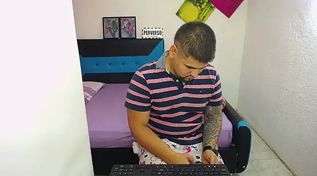 Snapshot of pitbullveryhot chatting on 9, 3, 2025 pitbullveryhot online show from 9, 3, 2025