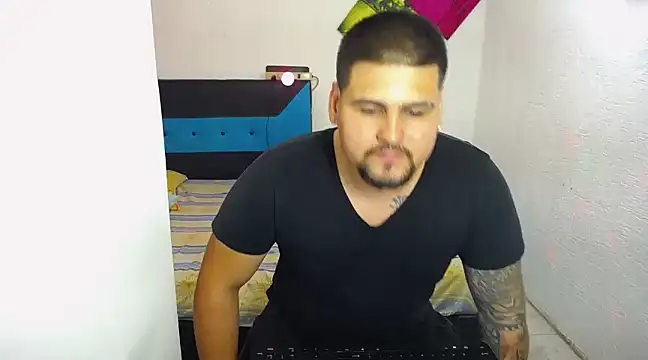 Snapshot of pitbullveryhot chatting on 21, 3, 2025 pitbullveryhot online show from 21, 3, 2025