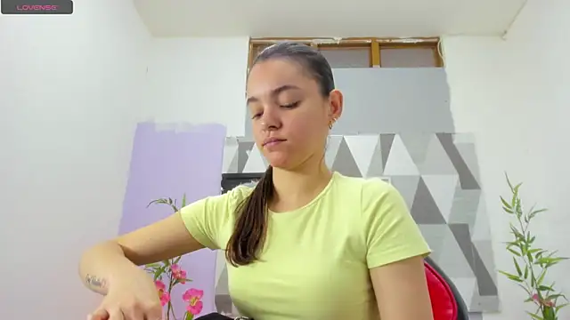 Mia-kalinfa online show from 30, 5, 2026