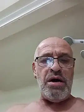 Snapshot of geilerschwanz64 chatting on 8, 1, 2025 geilerschwanz64 online show from 8, 1, 2025