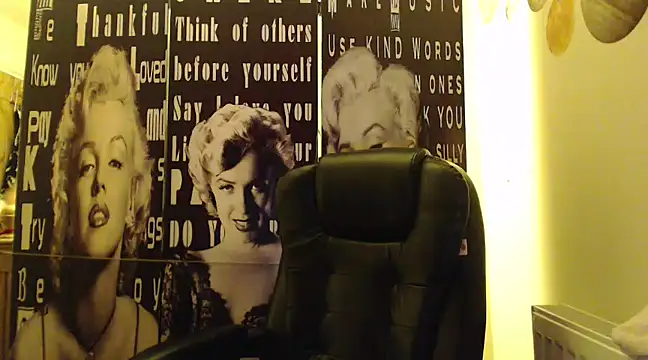 Snapshot of BettyDavisX chatting on 14, 12, 2024 BettyDavisX online show from 14, 12, 2024