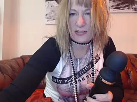 Snapshot of BettyDavisX chatting on 16, 3, 2025 BettyDavisX online show from 16, 3, 2025