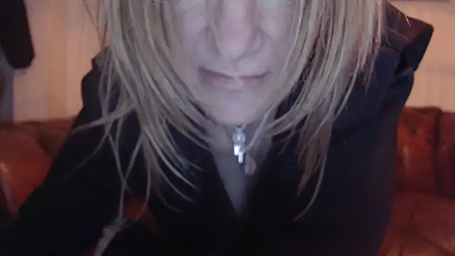 Snapshot of BettyDavisX chatting on 23, 3, 2025 BettyDavisX online show from 23, 3, 2025